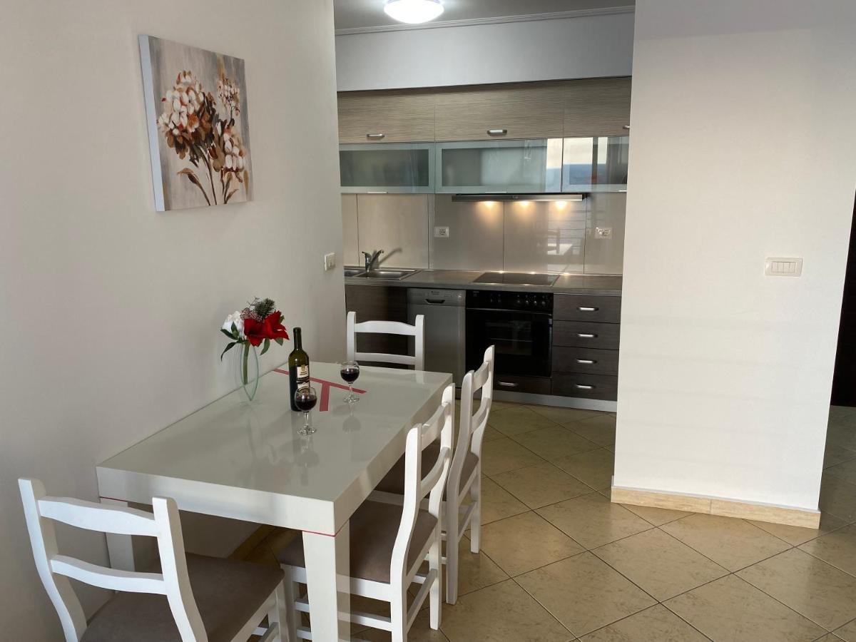 Apartment With Huge Sea View Balcony Sarande